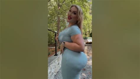 ibambidoe|Chic Curves: Embracing Style and Self.